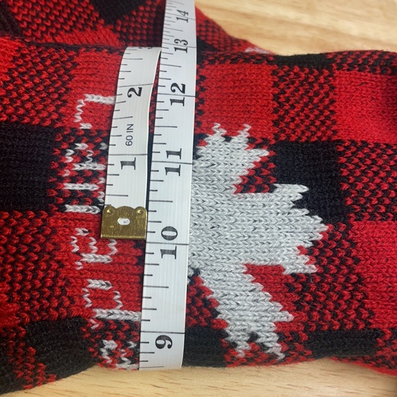 SOLD Men’s/women’s Socks, warm and cozy, Canada Maple Leaf - Picture 9 of 9